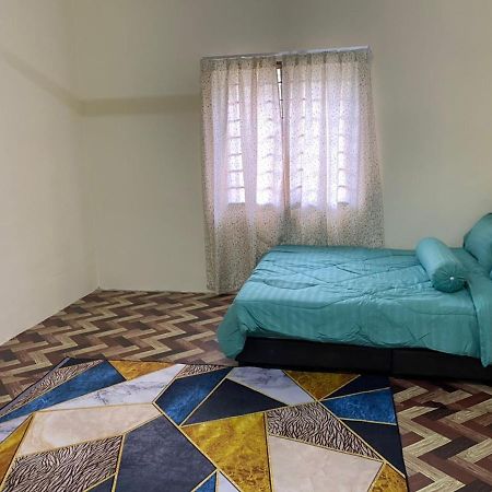 Homestay Sri Jasmine Kajang Exterior photo